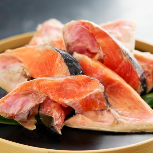 【訳あり】お徳用紅鮭ハラミ（不揃い） 1kg