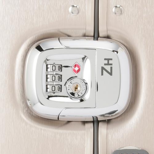 �X�N�G�A�`�ɉ��ǂ�ꂽ���b�`�͊O������̏Ռ��ƃ_���[�W���ɘa���܂��B�i�_�C���������b�N�ATSA�����j