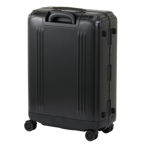 �w�ʁB���≘�ꂪ�ڗ����Â炢�悤�A�A���~�j�E���̃V�F���ɂ̓[���n���o�[�g���Ǝ��̂�������H���{���Ă��܂��B