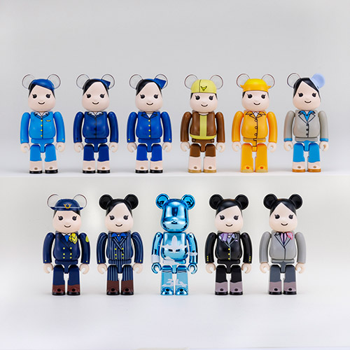 ＜ANAオリジナル＞BE@RBRICK for ANA　ANA創立70周年記念歴代制服コレクション　100%