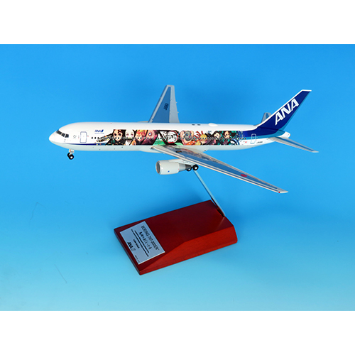 人気 新品 ANA 767-300ER 鬼滅の刃じぇっと壱 1:200 モデルプレーン