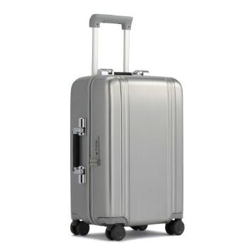 ＜ZERO HALLIBURTON＞Classic Lightweight 3.0　Carry-On Travel Case 32L 81287