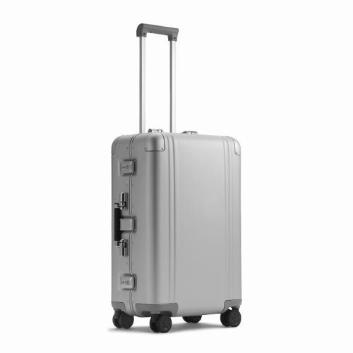 ZERO HALLIBURTONClassic Aluminum 3.0@Check-In Travel Case 59L 94403