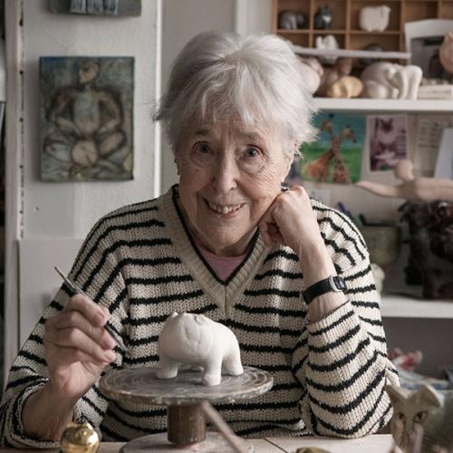 �f�U�C�i�[�FLisa Larson�i���T�E���[�\���j