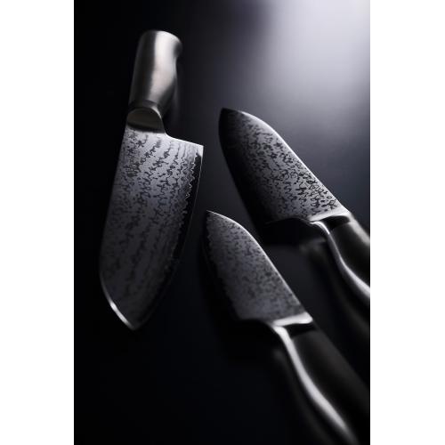 【新品】柳宗理　ダマスカス鋼　キッチンナイフ　18cm 包丁　柳デザイン Amazon｜柳デザイン YANAGI DESIGN 切れ味鋭いダマスカス鋼を