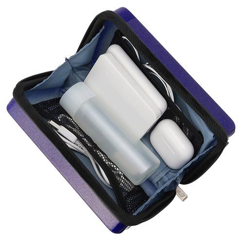 ガジェット類やアメニティ、薬など旅の小道具をひとまとめにして収納するのに便利です。