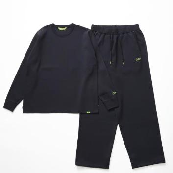 ChillSTSmooth Tech Knit Long Tee + Smooth Tech Knit Pants