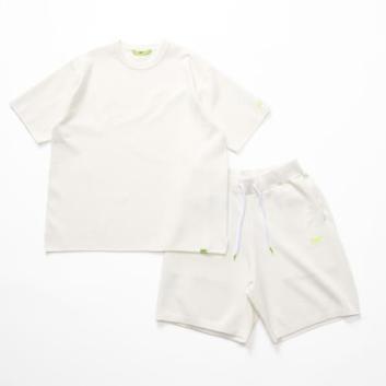 ChillSTSmooth Tech Knit Tee + Smooth Tech Knit Shorts