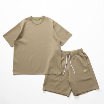 ChillSTSmooth Tech Knit Tee + Smooth Tech Knit Shorts