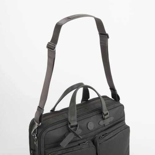 ���E�E�����\�ȃV�����_�[�x���g���t��