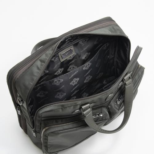 B4�t�@�C��/15.6�C���`PC�Ή�