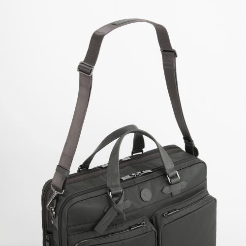 ���E�E�����\�ȃV�����_�[�x���g���t��