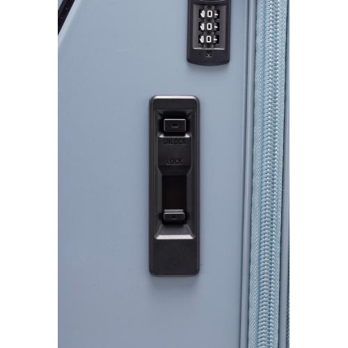 �u���[�L����{�^��OFF�̏�ԁ^�㕔�̃{�^���������ƃu���[�L�@�\����������܂��i�O���C�b�V��BL�j