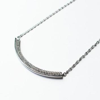 ���A�r�X�e�����^���o�[�l�b�N���X