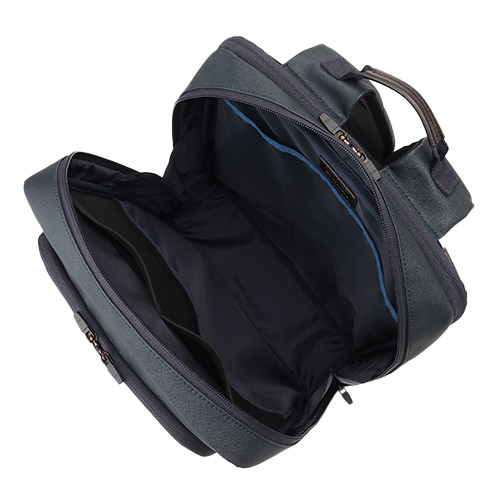 メインコンパートメント内装