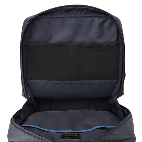 メッシュオープンポケット×2<br>オープンポケット×1