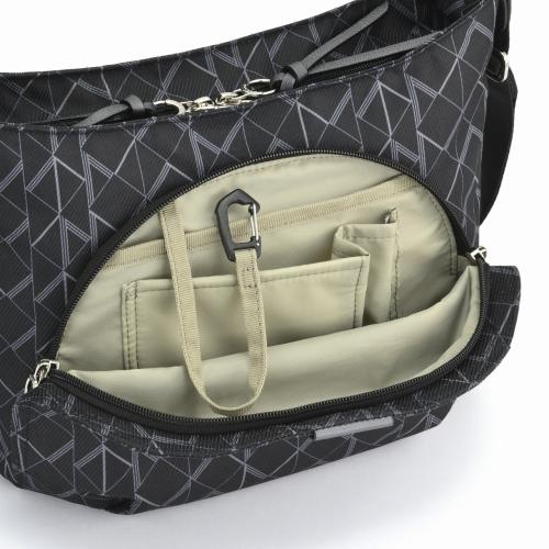 �����ނ��X���[�Y�ɏo������ł���傫�߂̃t�����g�|�P�b�g