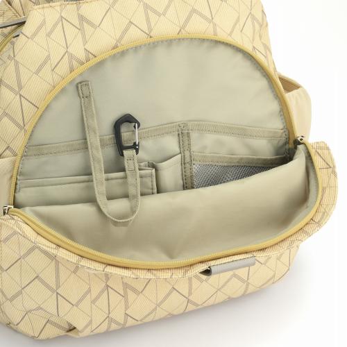 �����ނ��X���[�Y�ɏo������ł���傫�߂̃t�����g�|�P�b�g