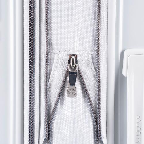 �g���t�@�X�i�[