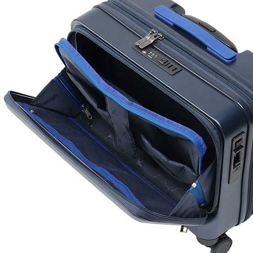 フロント収納内部②<br>メイン収納部へのアクセスファスナー