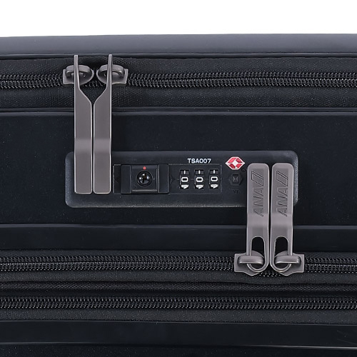 TSAダイアルロック×1<br>ファスナーの引手はANAロゴ刻印入り