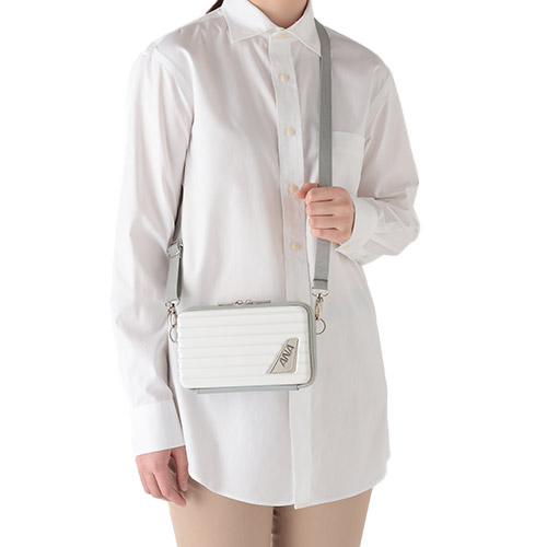 �g�p�C���[�W<br>�V�����_�[�x���g�𑕒�����΁A�M�d�i���g�т���|�V�F�b�g�Ƃ��Ă����g�����������܂��B