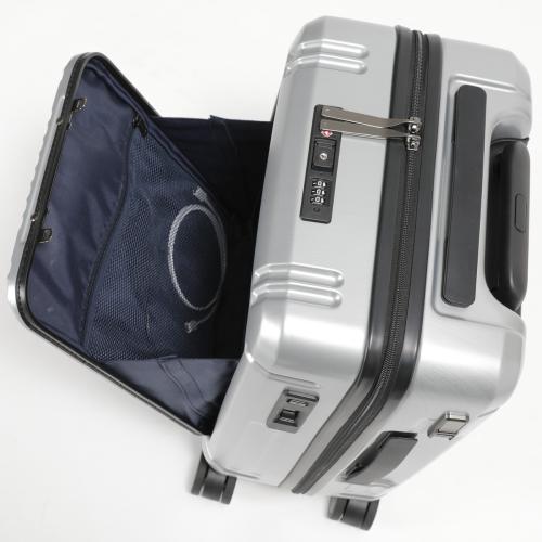 フロントポケット