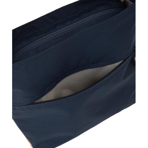 �����ނ��X���[�Y�ɏo������ł���t�����g�|�P�b�g