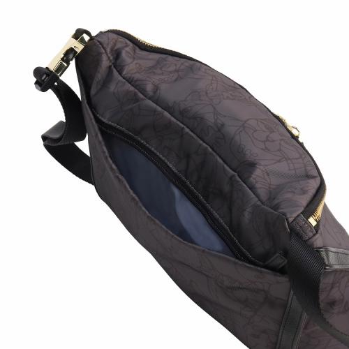 �Z�L�����e�B���̍����w�ʃ|�P�b�g