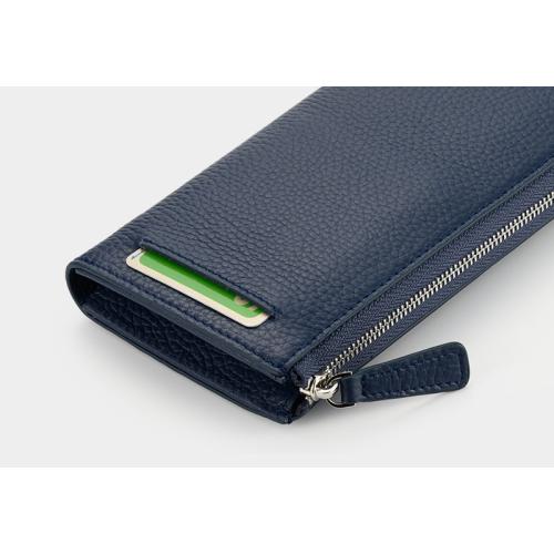 �O���̃|�P�b�g�ɂ�IC�J�[�h�Ȃǂ�����̂��֗�