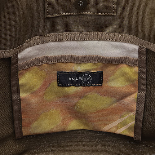 �o�b�O�̓����i�[�Ă��j<br>���l�[���̃X�e�b�`�J���[�͓��F�ɕύX�ɂȂ�܂��B