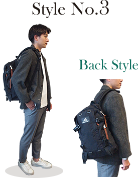 Style No.3 グレーのジャケットに ブラックのバッグを合わせた モノトーンコーデ